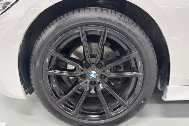 Used BMW 3 Series 2021 Restyled 325Li M Sport Package Interior 7