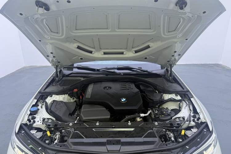 Used BMW 3 Series 2021 Restyled 325Li M Sport Package Interior 8