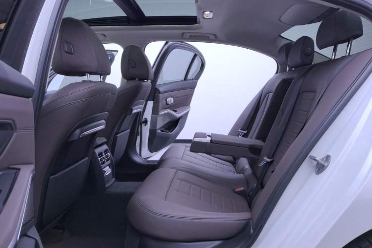 Used BMW 3 Series 2021 Restyled 325Li M Sport Package Interior 8