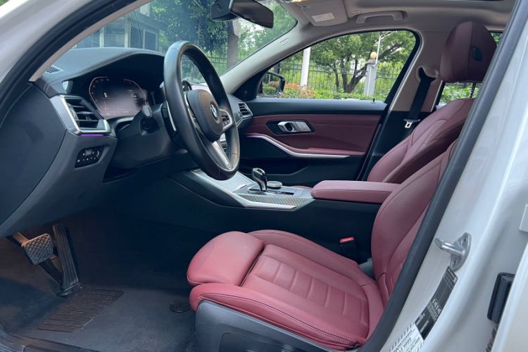 Used BMW 3 Series 2021 Restyled 325i M Sport Night Edition Package Interior 8