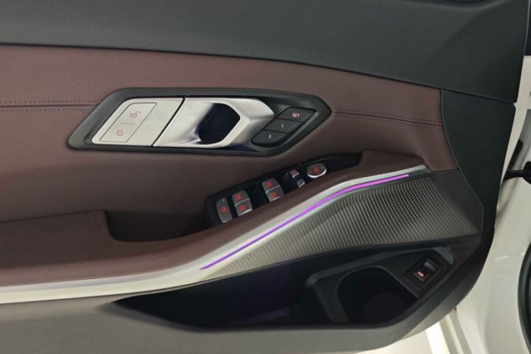 Used BMW 3 Series 2021 Restyled 325Li M Sport Package Interior 8