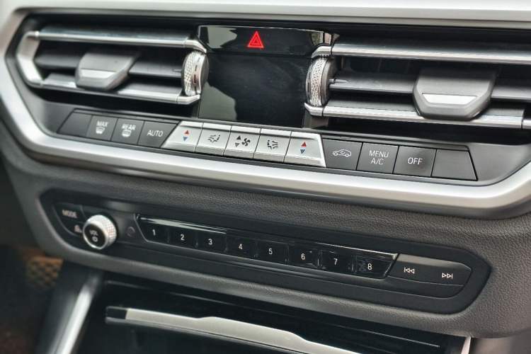 Used BMW 3 Series 2021 320Li M Sport Package Interior 9