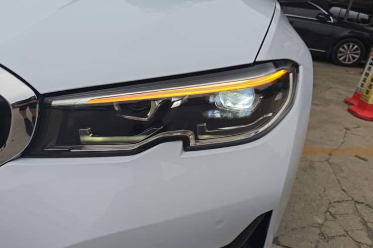 Used BMW 3 Series 2021 320i Sport Package Left Front Headlight