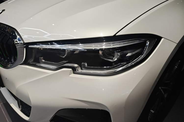 Used BMW 3 Series 2021 Restyled 325Li M Sport Package Left Front Headlight