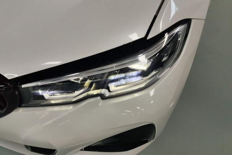 Used BMW 3 Series 2021 Restyled 325Li M Sport Package Left Front Headlight