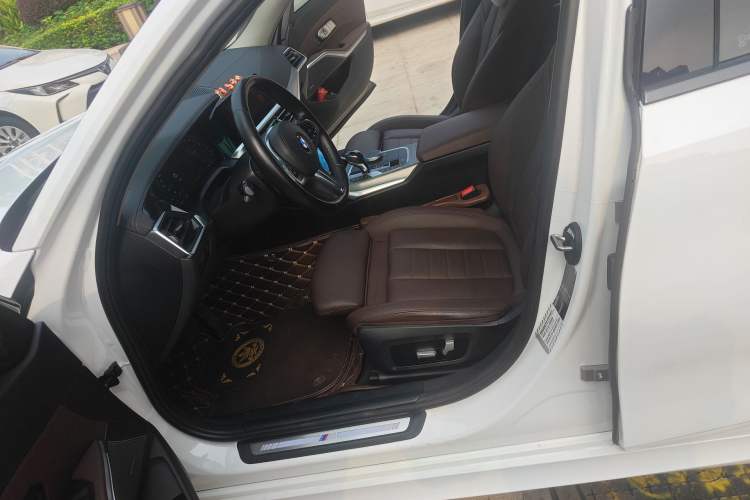 Used BMW 3 Series 2021 325Li M Sport Shadowline Package Left Front Seat