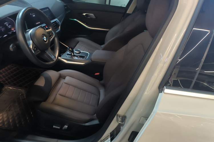 Used BMW 3 Series 2021 Restyled 325i M Sport Package Left Front Seat