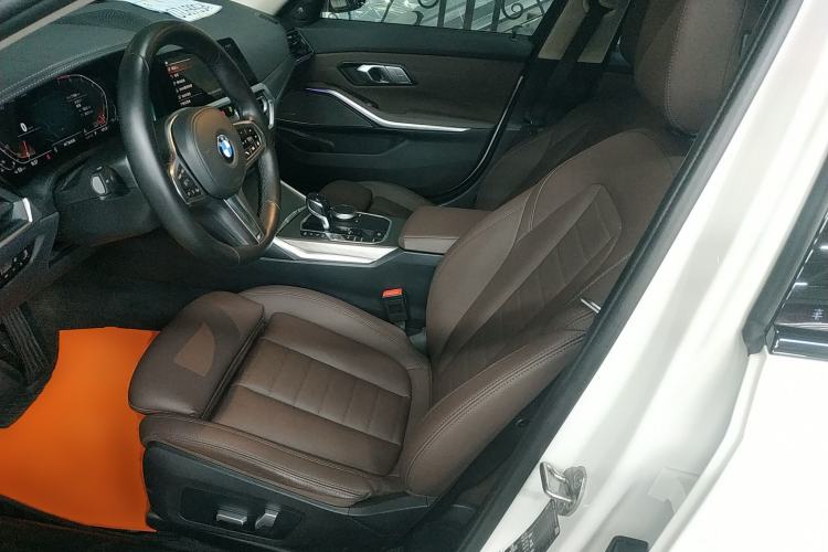 Used BMW 3 Series 2021 Restyled 325i M Sport Night Edition Package Left Front Seat