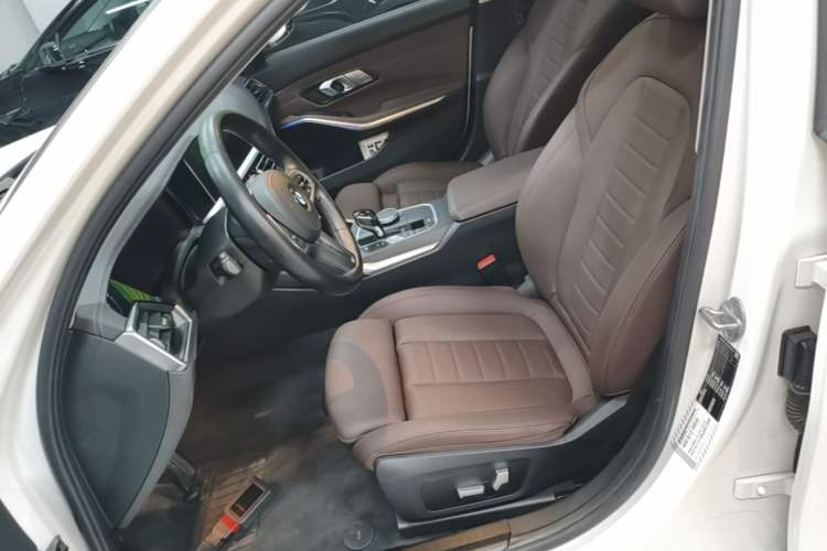 Used BMW 3 Series 2021 Restyled 325i M Sport Package Left Front Seat
