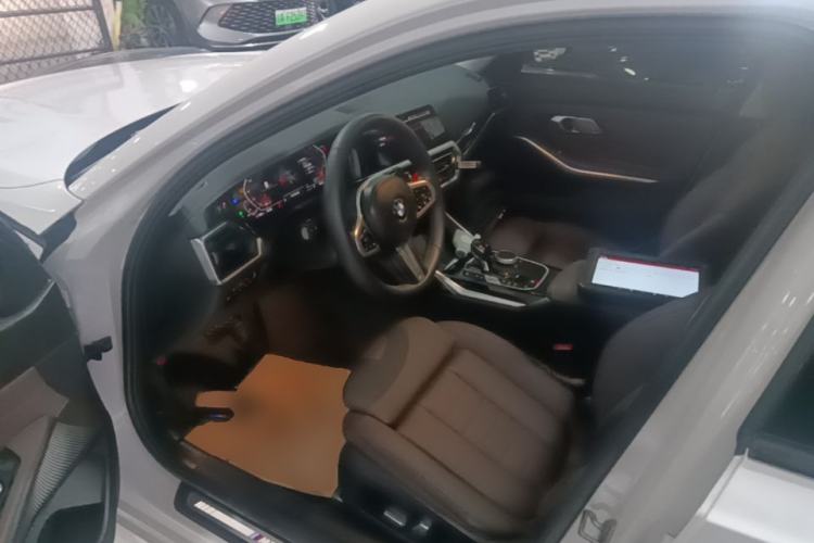 Used BMW 3 Series 2021 Second Facelift 320Li M Sport Package Left Front Seat