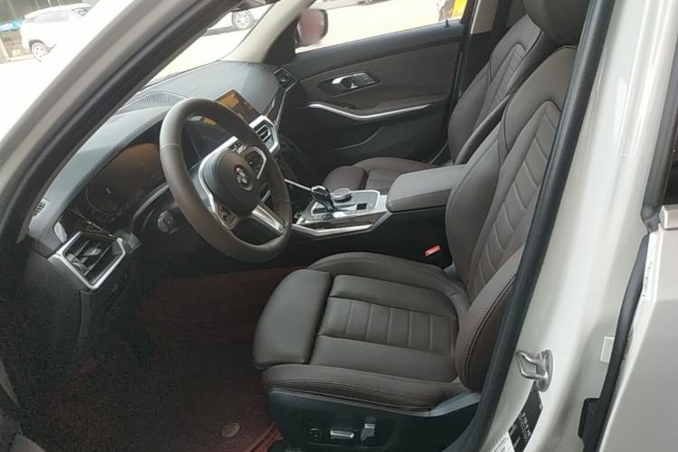 Used BMW 3 Series 2021 325Li M Sport Package Left Front Seat