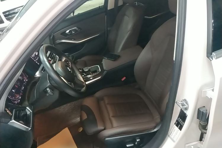 Used BMW 3 Series 2021 325Li M Sport Package Left Front Seat