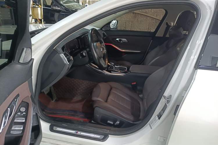 Used BMW 3 Series 2021 Facelifted 320Li M Sport Package Left Front Seat