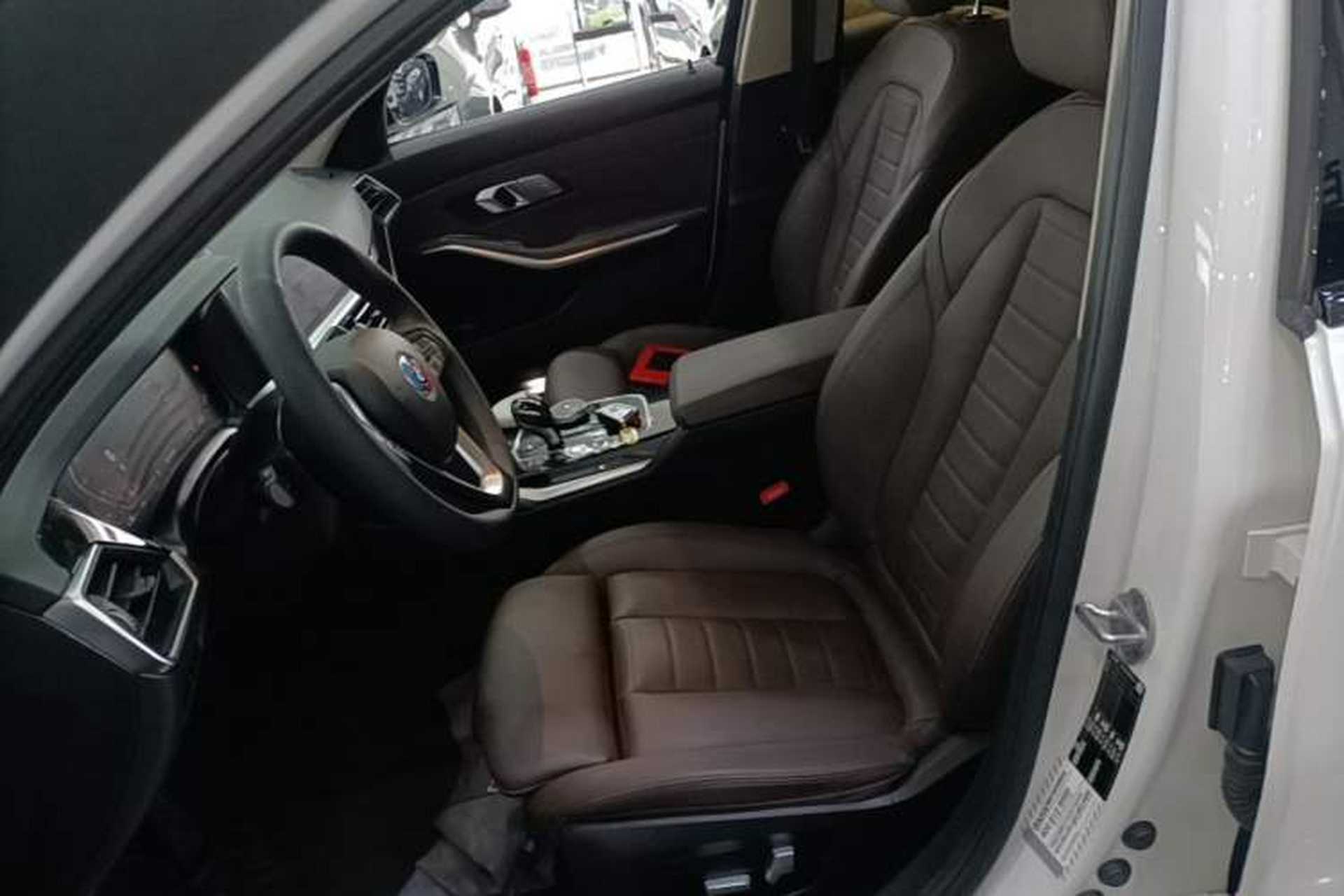 Used BMW 3 Series 2021 Restyled 320i Sport Package Left Front Seat