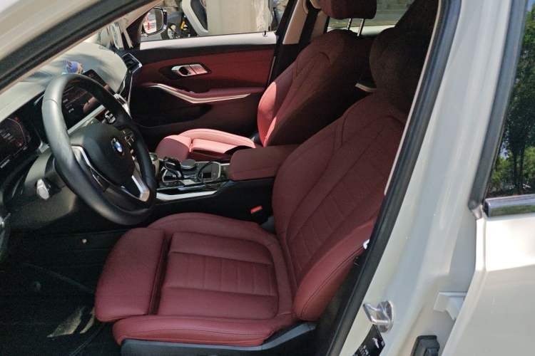 Used BMW 3 Series 2021 320i Sport Package Left Front Seat