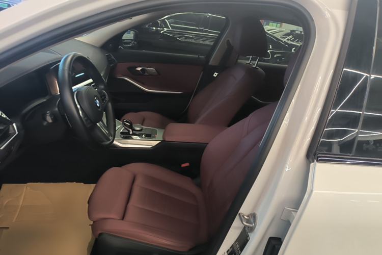 Used BMW 3 Series 2021 Restyled 325i M Sport Night Edition Package Left Front Seat