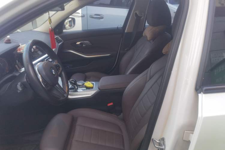 Used BMW 3 Series 2021 325i M Sport Night Edition package Left Front Seat