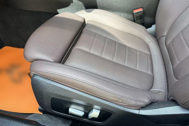 Used BMW 3 Series 2021 325Li M Sport Package Left Front Seat
