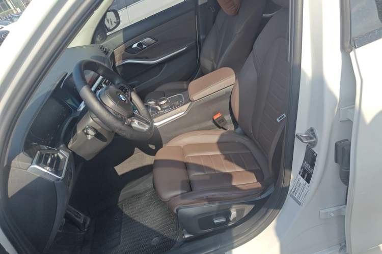 Used BMW 3 Series 2021 Restyled 325i M Sport Package Left Front Seat
