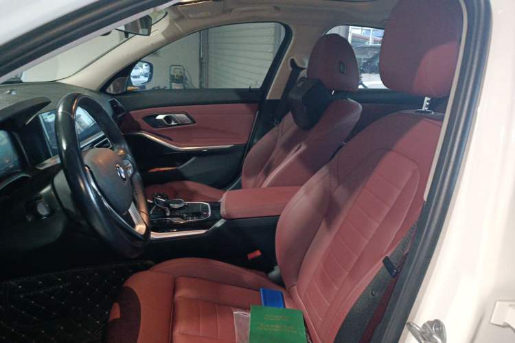 Used BMW 3 Series 2021 Restyled 320i Sport Package Left Front Seat