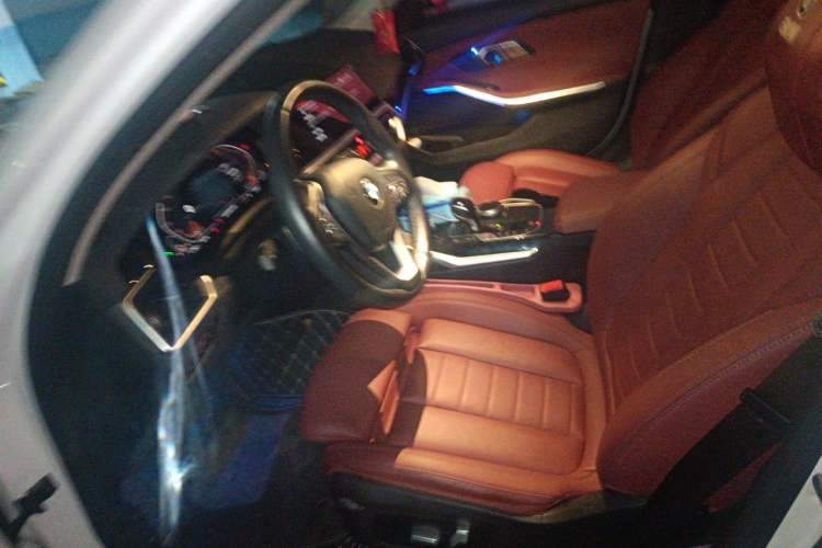 Used BMW 3 Series 2021 320i Sport Package Left Front Seat