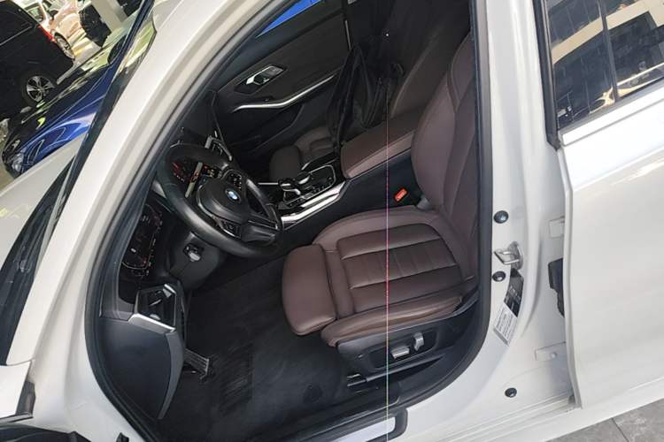 Used BMW 3 Series 2021 320Li M Sport Package Left Front Seat