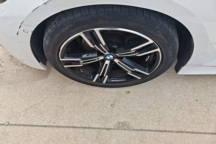 Used BMW 3 Series 2021 325i M Sport Package Left Front Wheel Hub