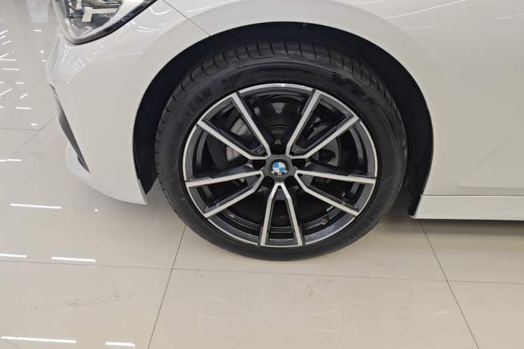 Used BMW 3 Series 2021 320Li M Sport Package Left Front Wheel Hub