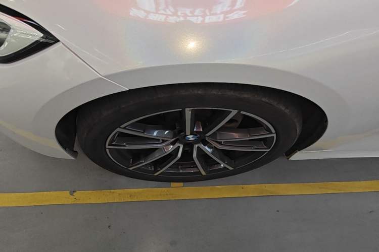 Used BMW 3 Series 2021 320Li M Sport Package Left Front Wheel Hub