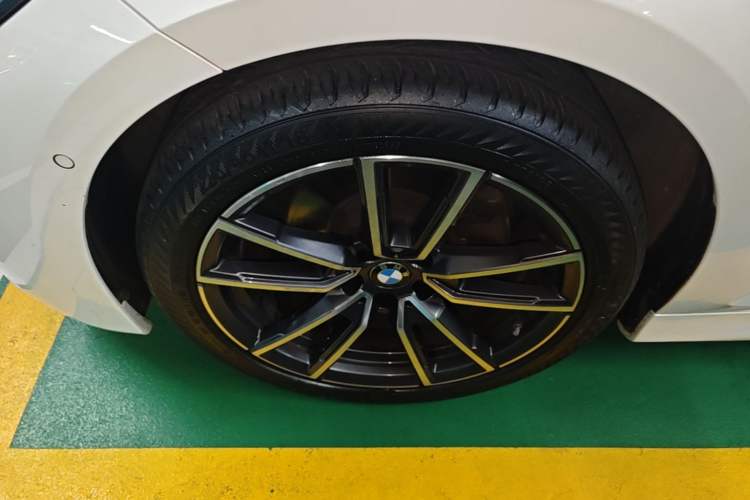 Used BMW 3 Series 2021 Facelifted 320Li M Sport Package Left Front Wheel Hub