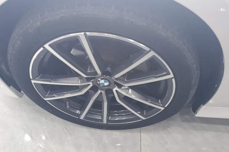 Used BMW 3 Series 2021 320Li M Sport Package Left Front Wheel Hub