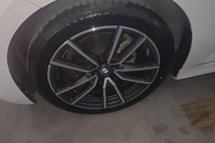 Used BMW 3 Series 2021 Restyled 325Li M Sport Package Left Front Wheel Hub
