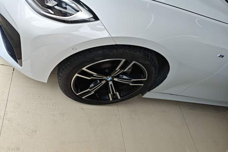 Used BMW 3 Series 2021 Second Facelift 325i M Sport Package Left Front Wheel Hub