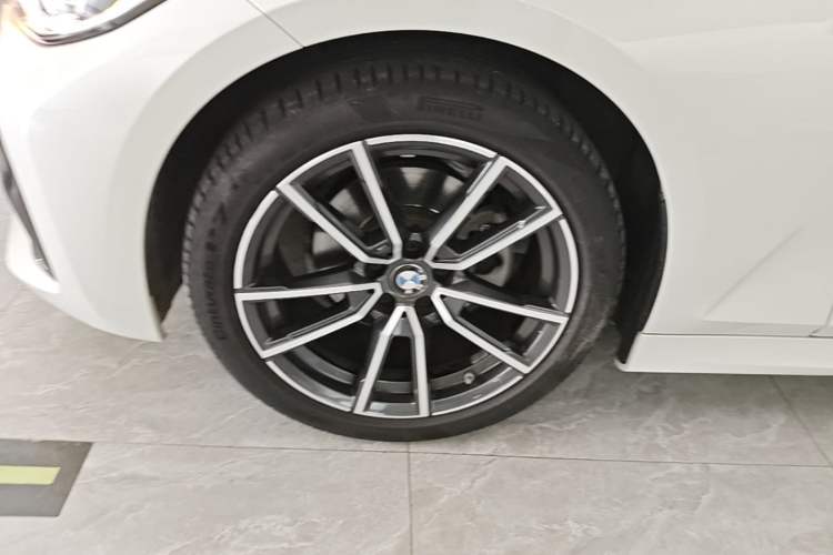 Used BMW 3 Series 2021 Second Facelift 320Li M Sport Package Left Front Wheel Hub
