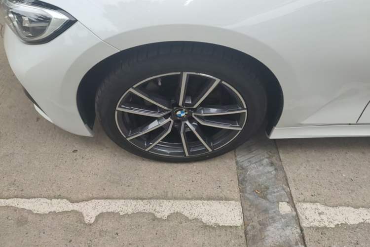 Used BMW 3 Series 2021 Facelifted 320Li M Sport Package Left Front Wheel Hub