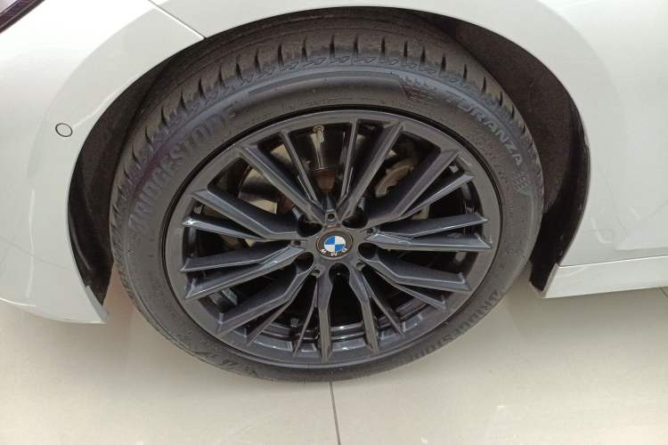 Used BMW 3 Series 2021 Facelifted 325Li M Sport Night Edition Package Left Front Wheel Hub