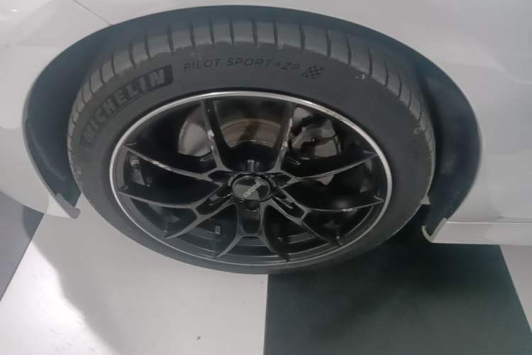 Used BMW 3 Series 2021 Second Facelift 320Li M Sport Package Left Front Wheel Hub