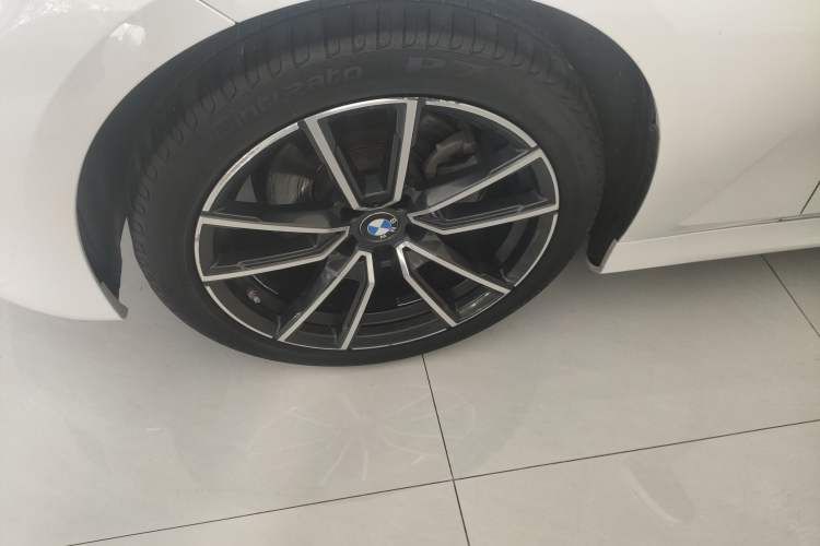 Used BMW 3 Series 2021 Facelifted 320Li M Sport Package Left Front Wheel Hub