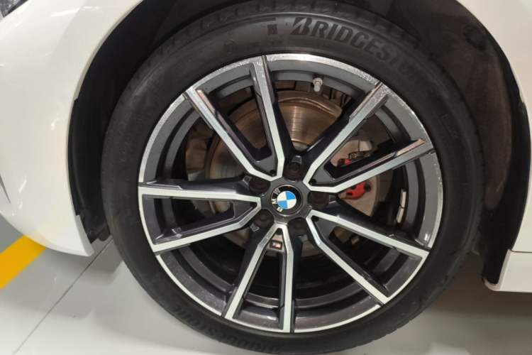 Used BMW 3 Series 2021 Facelifted 320Li M Sport Package Left Front Wheel Hub
