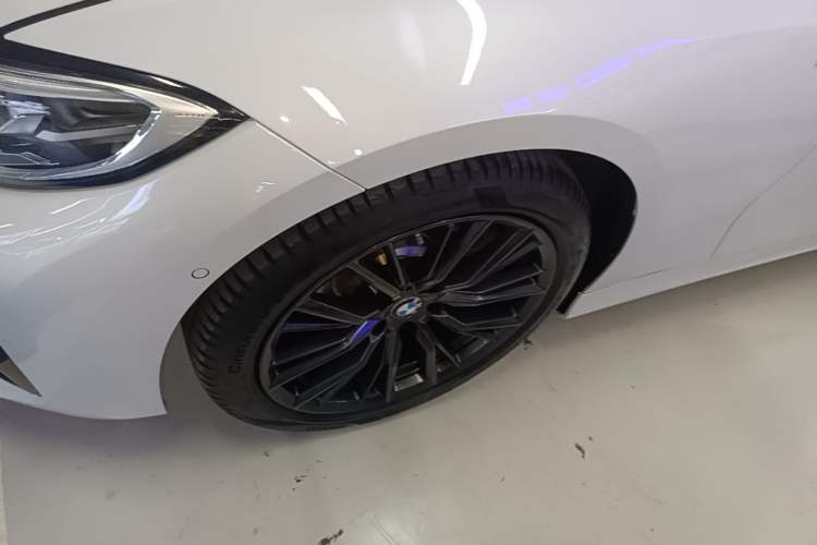 Used BMW 3 Series 2021 330i M Sport Night Edition Left Front Wheel Hub