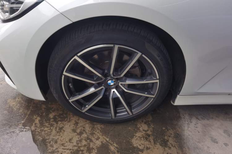 Used BMW 3 Series 2021 Facelifted 320Li M Sport Package Left Front Wheel Hub