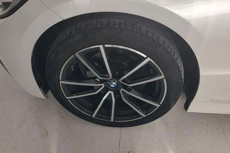 Used BMW 3 Series 2021 Facelifted 320Li M Sport Package Left Front Wheel Hub