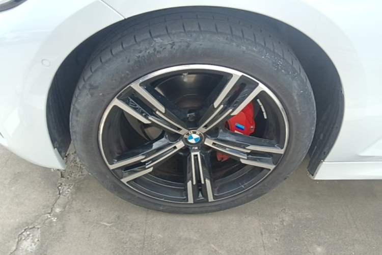 Used BMW 3 Series 2021 Restyled 325i M Sport Package Left Front Wheel Hub