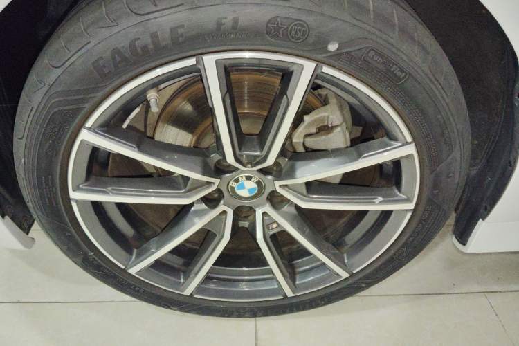 Used BMW 3 Series 2021 320Li M Sport Package Left Front Wheel Hub