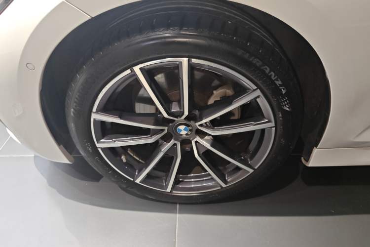 Used BMW 3 Series 2021 Restyled 325Li M Sport Package Left Front Wheel Hub