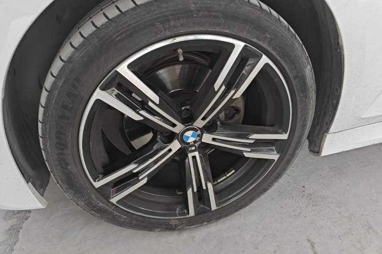 Used BMW 3 Series 2021 325i M Sport Package Left Front Wheel Hub