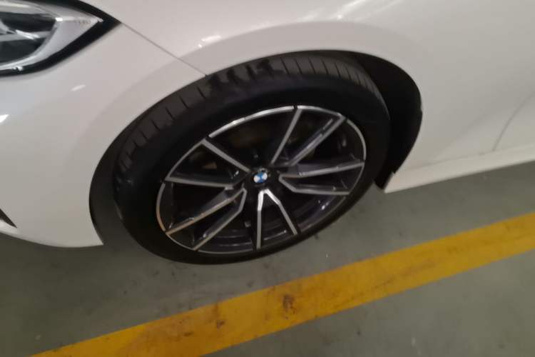 Used BMW 3 Series 2021 Second Facelift 320Li M Sport Package Left Front Wheel Hub
