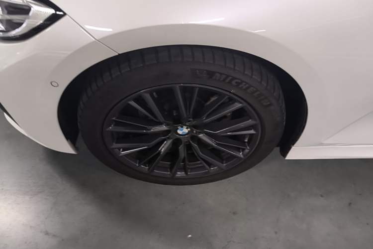 Used BMW 3 Series 2021 Second Facelift 325Li M Sport Night Edition Package Left Front Wheel Hub