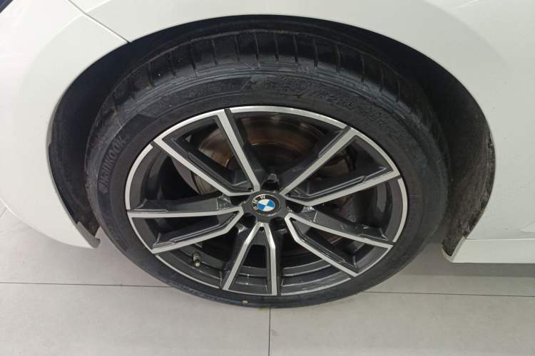 Used BMW 3 Series 2021 Facelifted 320Li M Sport Package Left Front Wheel Hub
