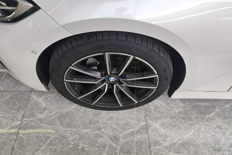 Used BMW 3 Series 2021 320Li M Sport Package Left Front Wheel Hub